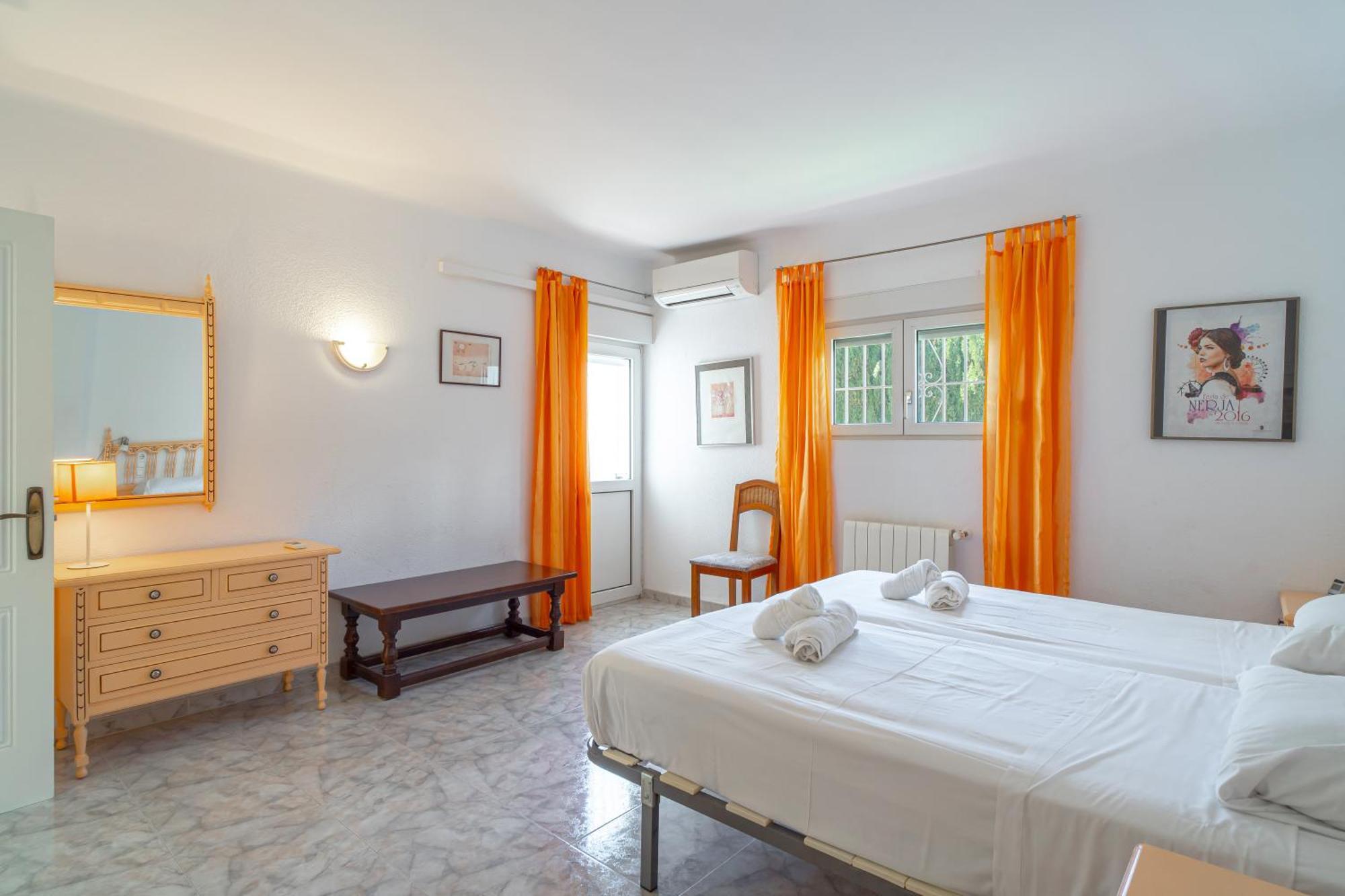 Villa Sevilla Casasol Nerja Exterior foto